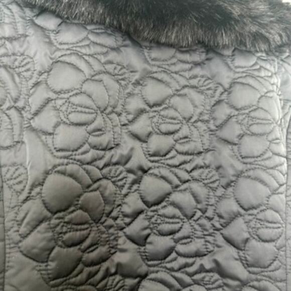 Karl Lagerfeld Paris Quilted Jacket Black Faux Fur Collar Zip Up Women’s S - Picture 9 of 9